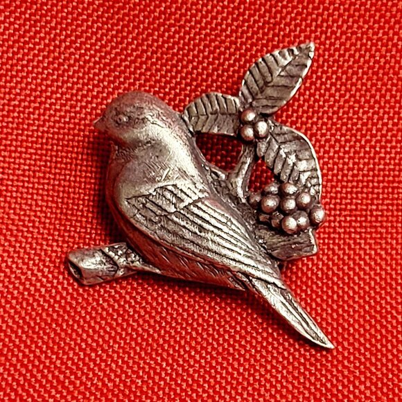 Birds and Blooms Silver Tone Pewter Bird on a Branch Lapel Pin 2002 - Picture 11 of 11